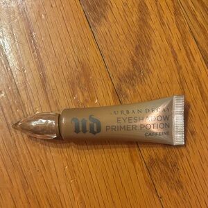 Urban Decay Caffeine Eyeshadow Primer
